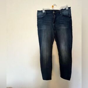 Kensie Jeans women’s blue pants seize 10 length 37” gently used